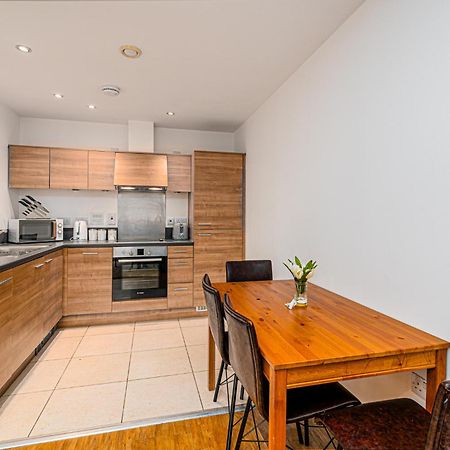 Zenith Hub Apartment London Exterior photo